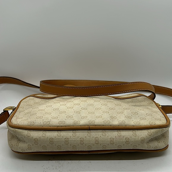 Gucci Authenticated Vintage Cream Leather GG Monogram Crossbody Purse Bag 🌸🌸 - Picture 4 of 12